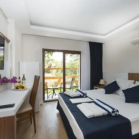 Otel Teki̇rova