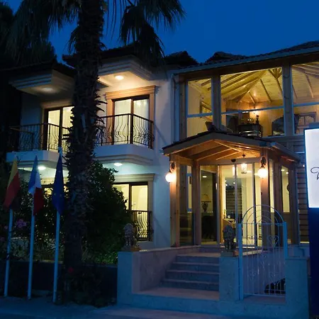 Hotel Teki̇rova