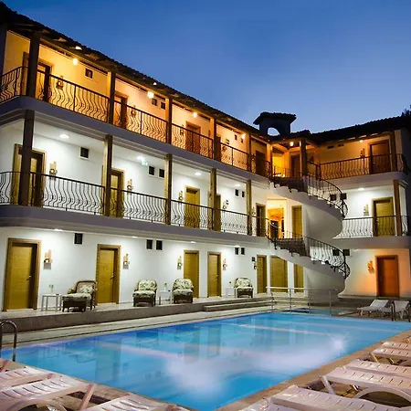Hotel Teki̇rova