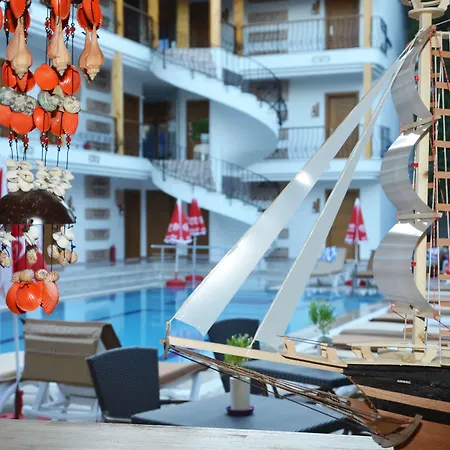 Hotel Teki̇rova