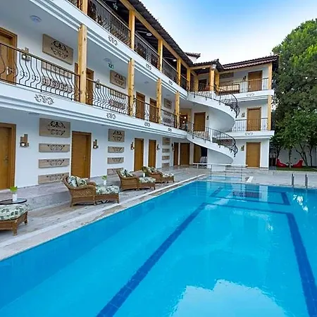 Teki̇rova 4*